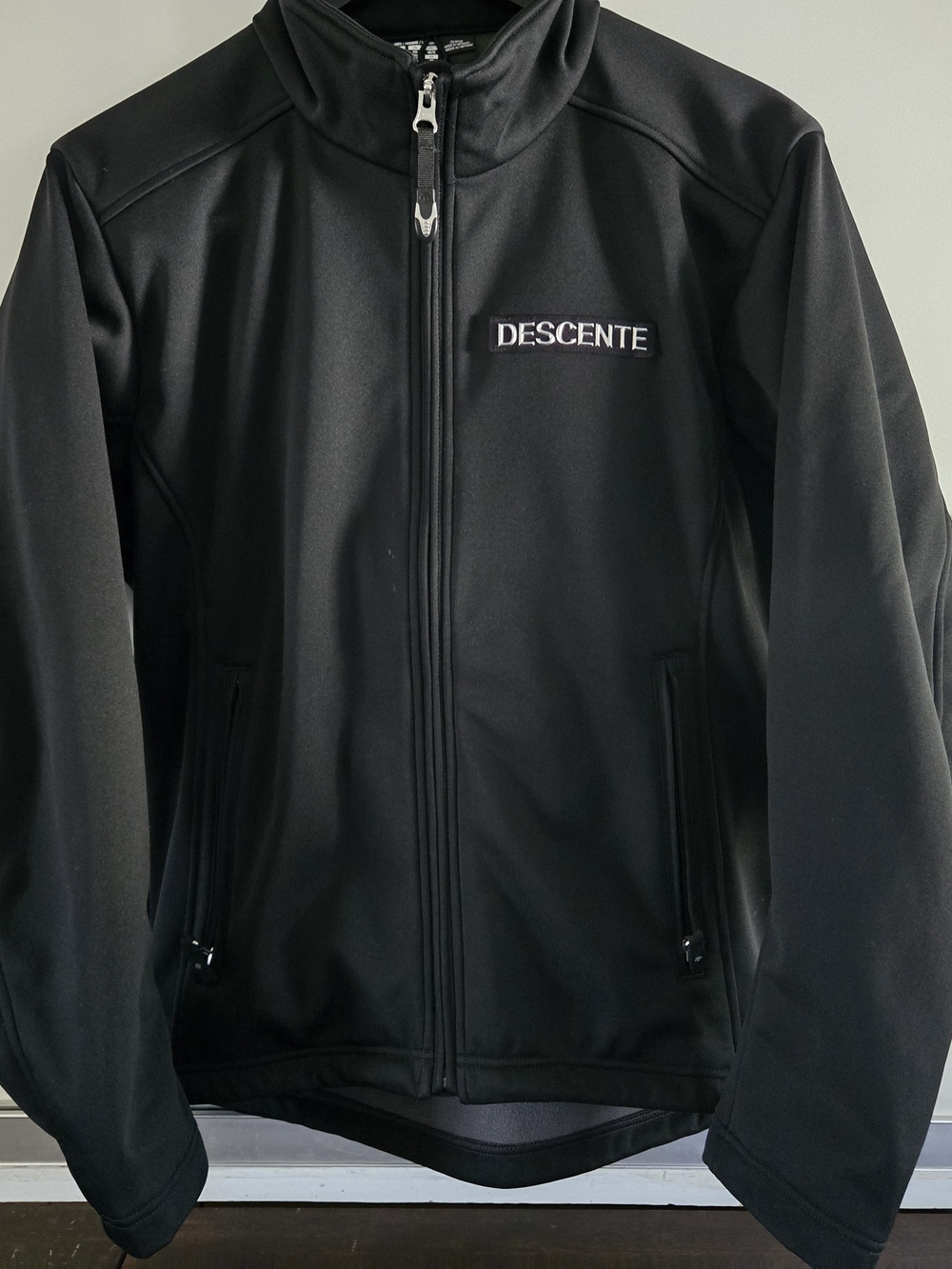 Descente Black Lightweight Full-Zip Sport Jacket